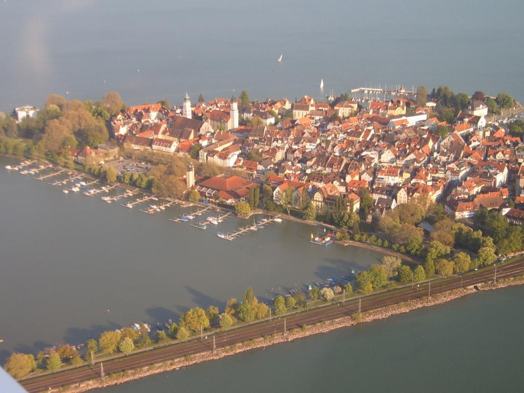 Haus Im Zitronengaessele Appartement Lindau  Buitenkant foto